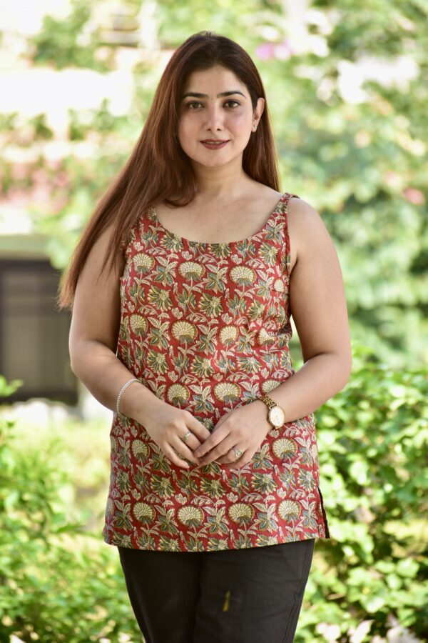 Sharvari Short Kurtis Red